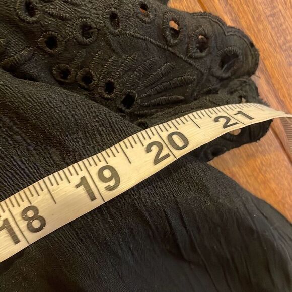 Chelsea Theodore black eyelet ruffle sleeve blouse m - Picture 6 of 10